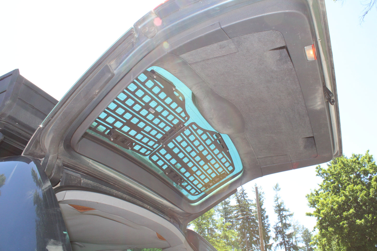 Touraeg (7L) Hatch Rack