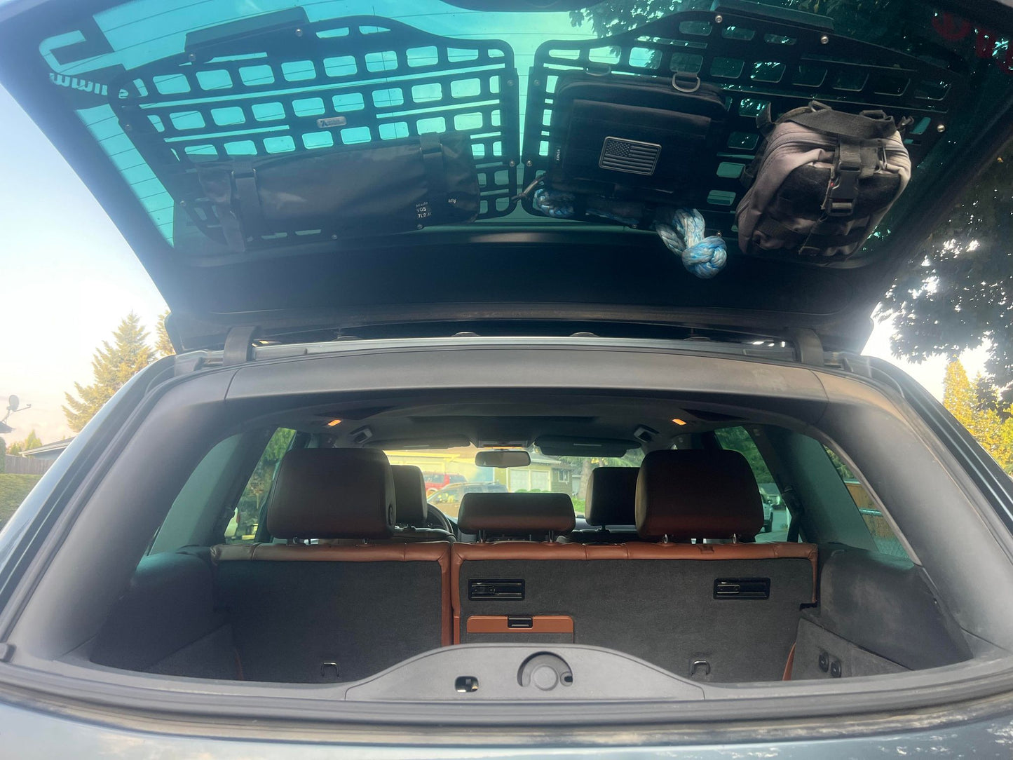 Touraeg (7L) Hatch Rack